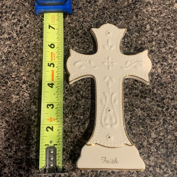 LENOX Standing Cross Sculpture - Picture 3 of 7